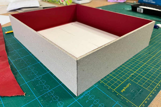 custom made box with a high quality stepped joint construction by Hartnack and Co