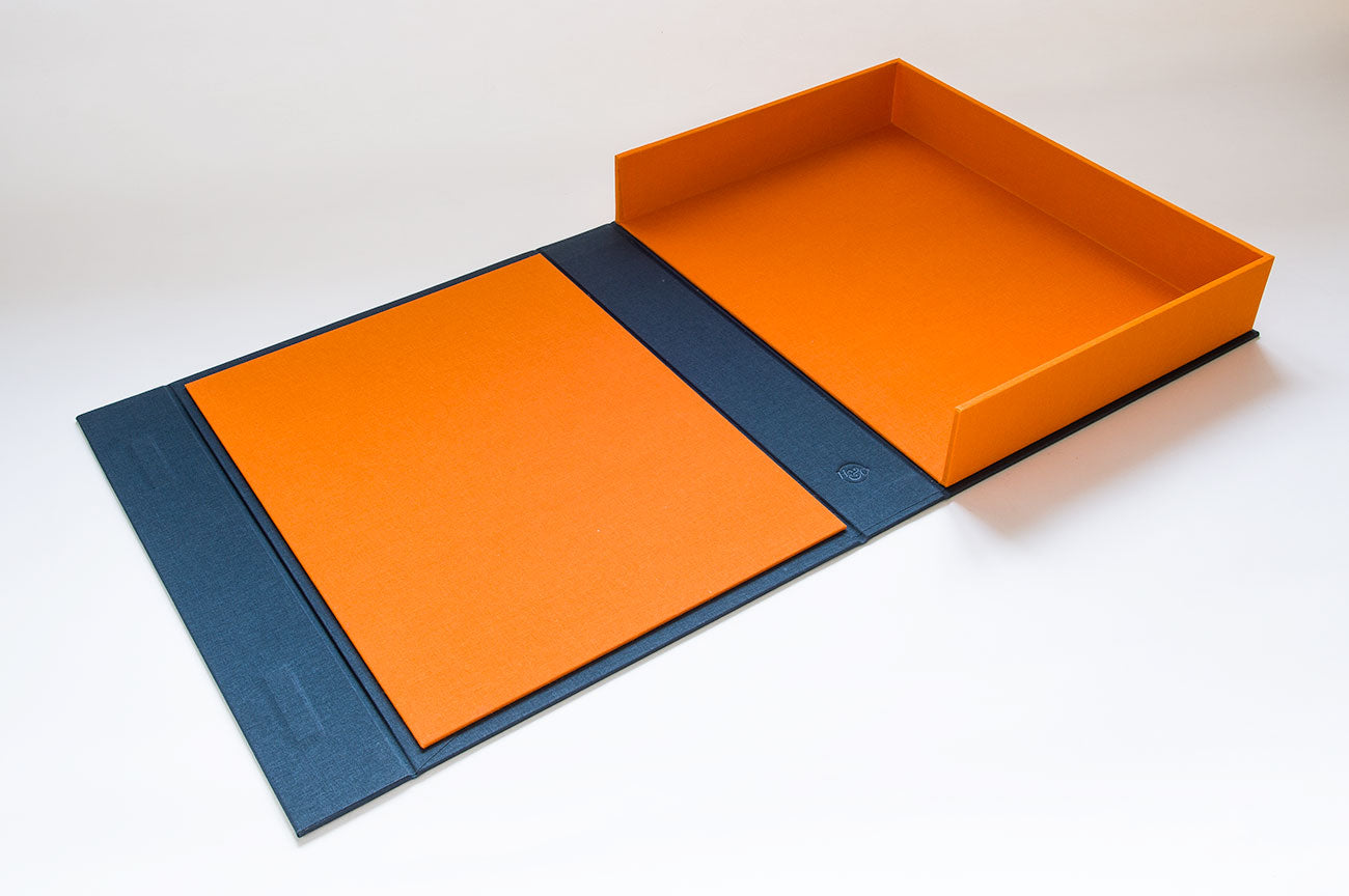 Portfolio Box. A4 drop back clamshell box