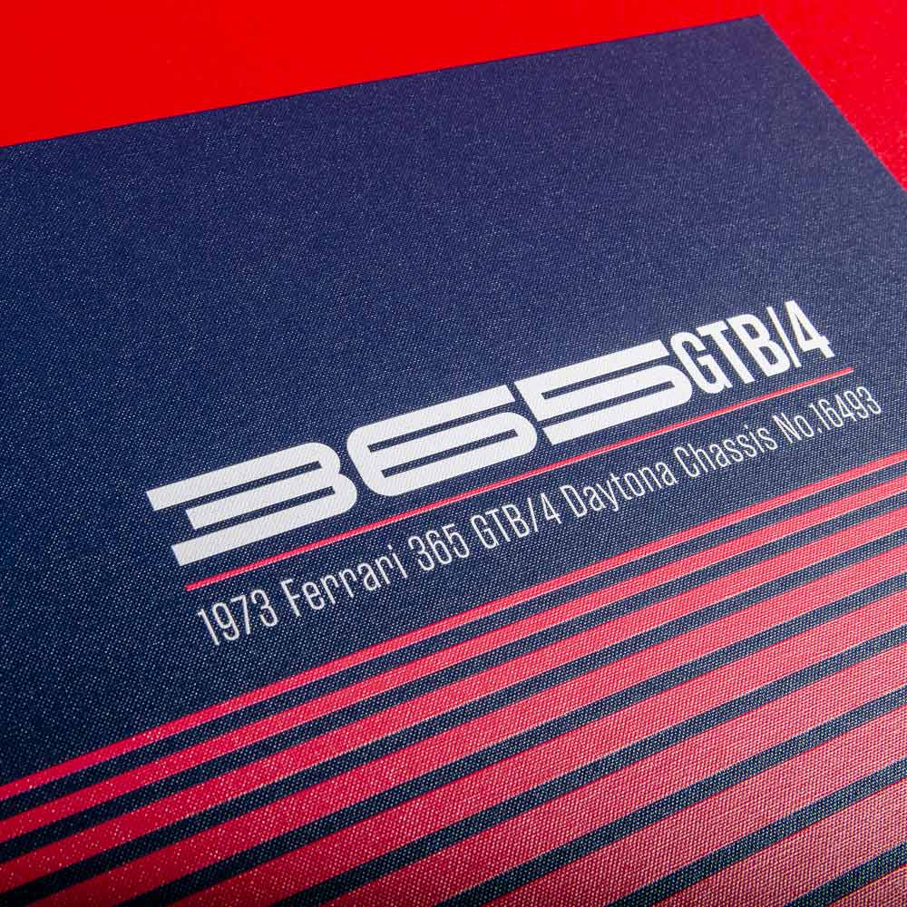 Ferrari 365 GTB/4 Daytona document binder with logo on a red and blue background - Gallery image 6