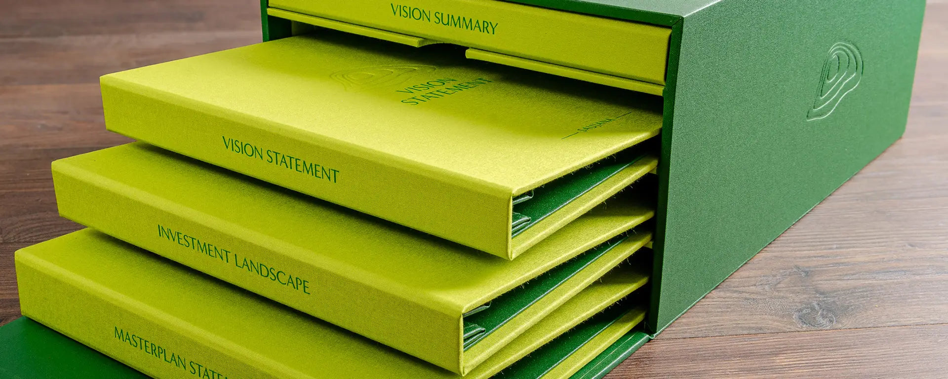 custom made high quality company presentation and bid tender box with four personalised folders