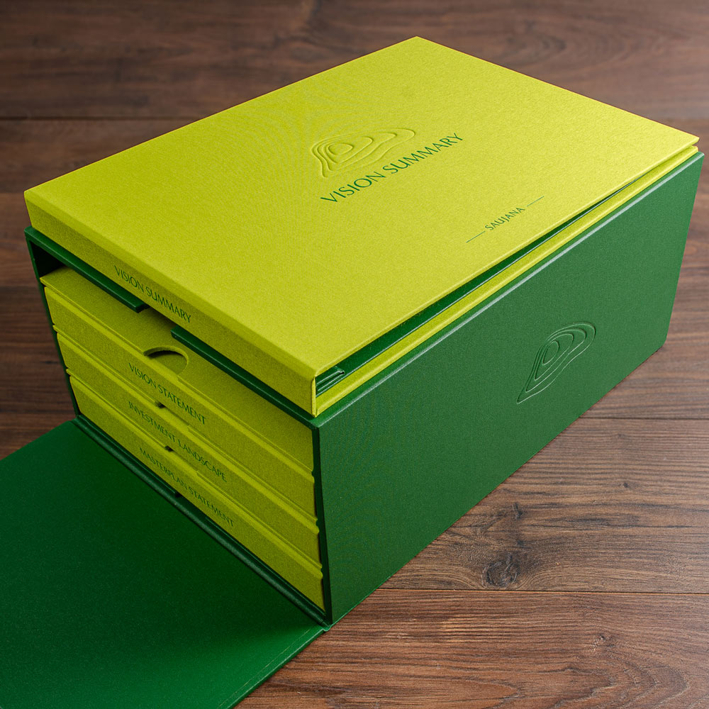 Custom made luxury personalised presentation box with document binders by Hartnack and Co - Gallery image 4