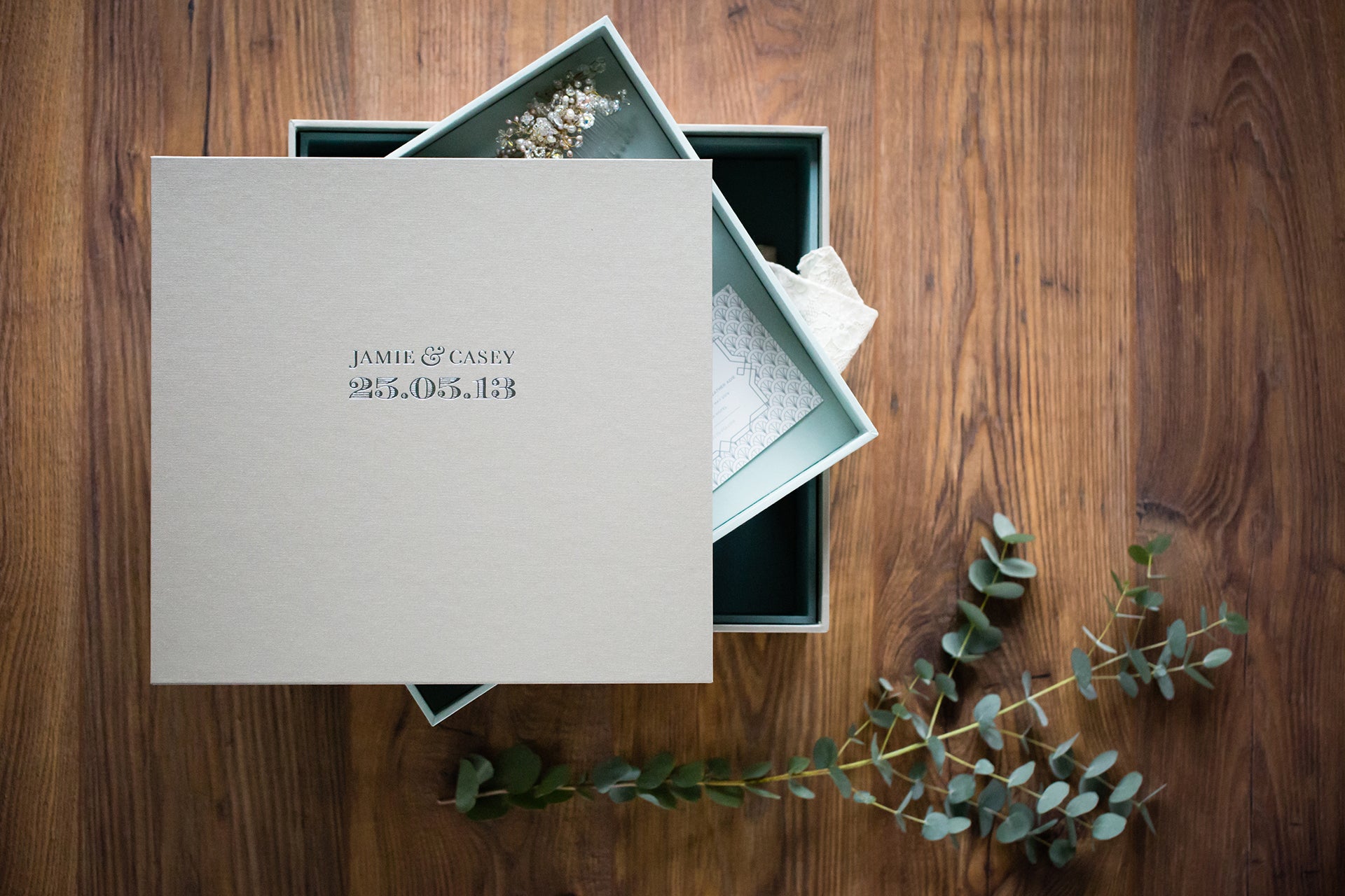 personalised custom made luxury wedding keepsake box