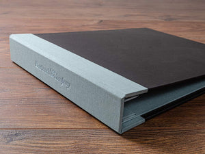 One of the options available is to have a spine cover stripe, which can match the inner cover or add an extra colour dimension to the portfolio.